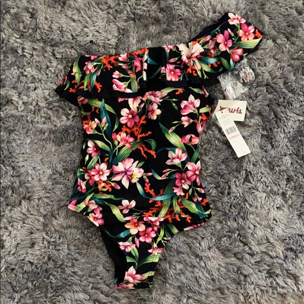 Carmen Marc Valvo Swimwear